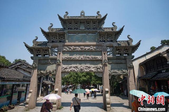 拯救铁笼中的小牛